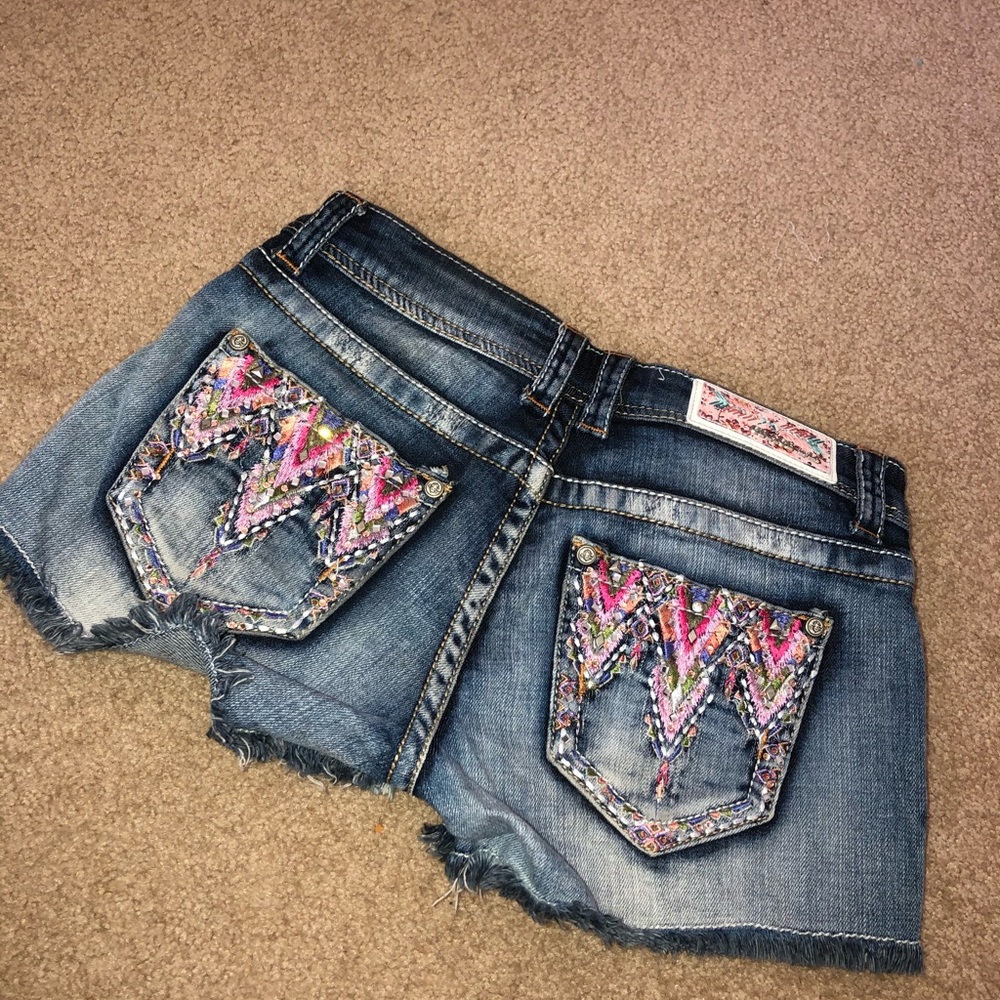 Short - Picture 2 of 2